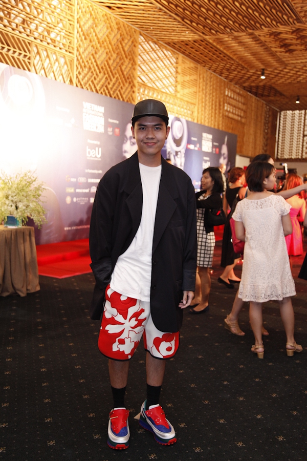 Style đáng chú ý của giới trẻ tại Tuần lễ Thời Trang Quốc Tế Việt Nam 2014 10