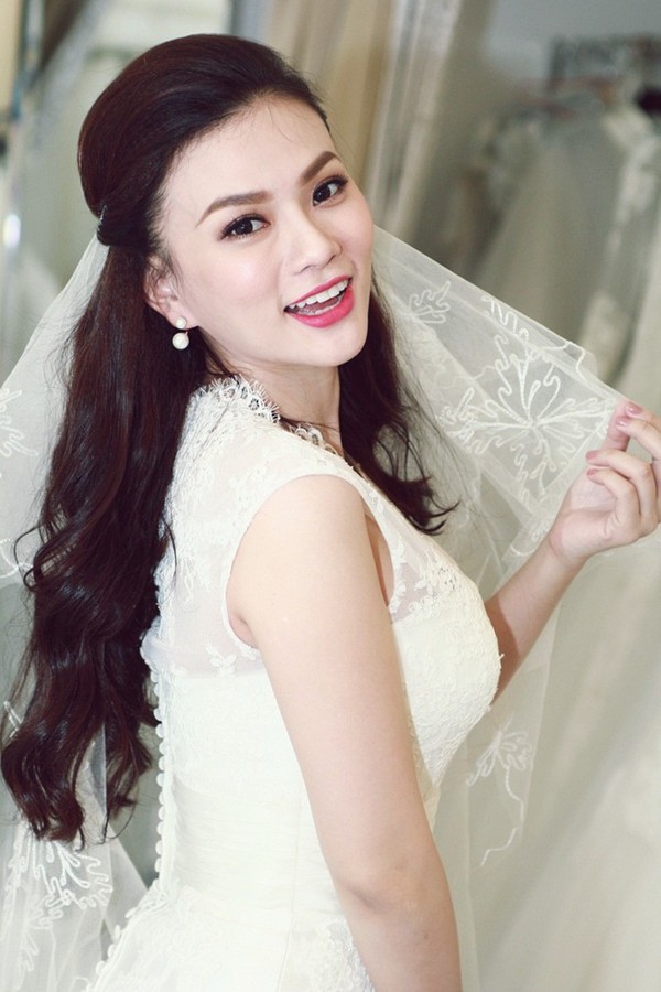 Chiêm ngưỡng loạt váy cưới của sao Việt - Hoa - Hàn kết hôn năm 2014 15