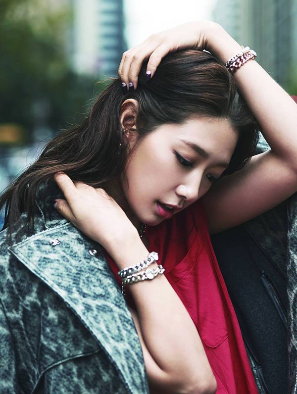 Bắt thóp "độc chiêu" làm đẹp của cô nàng mặt tròn Park Shin Hye 11