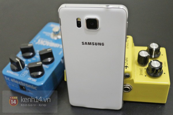 Samsung Galaxy Alpha "yểu mệnh" một thời gian ngắn sau khi trình làng 2