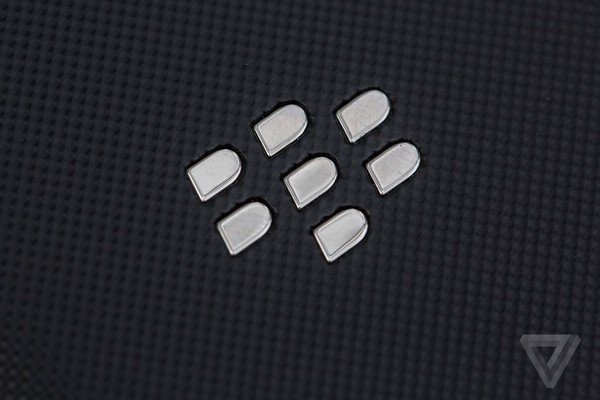 BlackBerry tìm lại hào quang quá khứ bằng smartphone... kiểu cổ 5