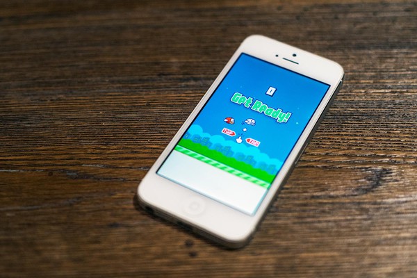 2014: Game di động đồ họa đơn giản "cất c&aacute;nh" c&ugrave;ng Flappy Bird 1