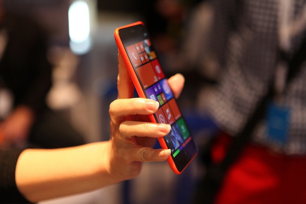 "Apple Trung Quốc" thách thức Samsung bằng smartphone màn hình cong? 3