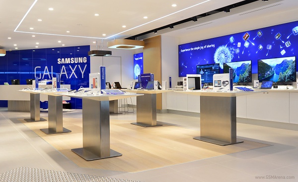 Vượt qua Samsung, Apple trở thành "ông vua" mới của làng smartphone 1