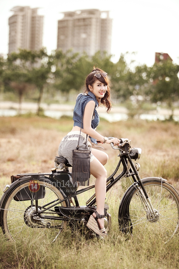 Năng động v&agrave; xinh xắn c&ugrave;ng họa tiết kẻ caro vintage 3