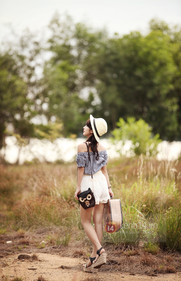 Năng động v&agrave; xinh xắn c&ugrave;ng họa tiết kẻ caro vintage 14