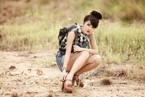 Năng động v&agrave; xinh xắn c&ugrave;ng họa tiết kẻ caro vintage 4