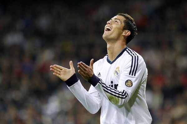 Ronaldo chuẩn bị nhận lương khủng 11 tỷ đồng/tuần 1