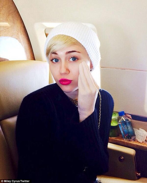 Miley Cyrus và Katy Perry "đấu võ mồm" với nhau trên Twitter 5