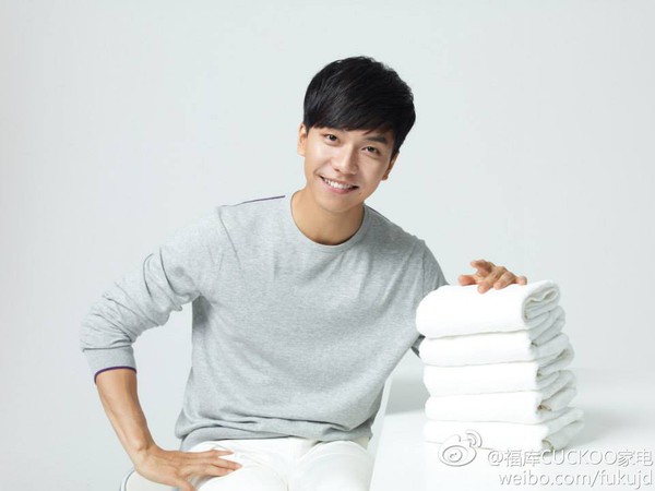 Lee Seung Gi thành đôi với người tình màn ảnh hụt 2