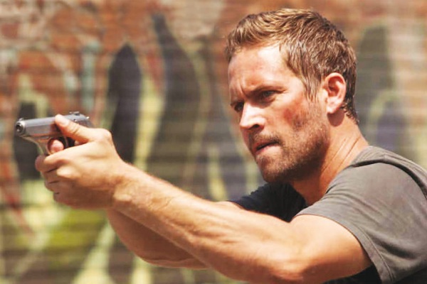 Paul Walker đua xe máu lửa trong bộ phim cuối cùng 4