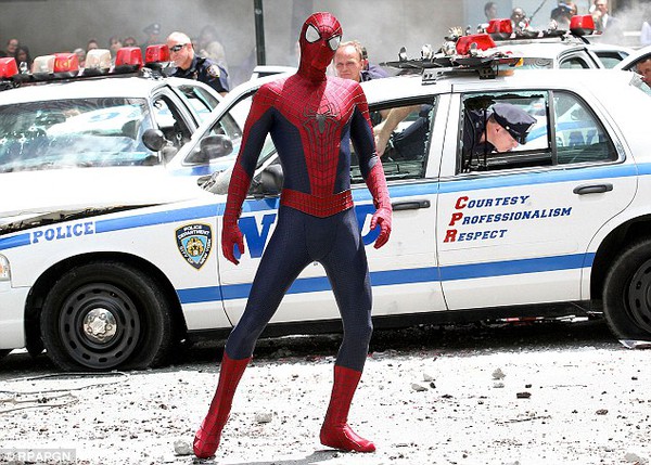 Spider-Man bị tố là kẻ phá hoại New York 2