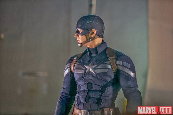 Captain America sẽ diện đồ tàng hình 2