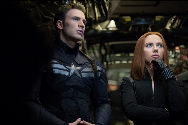 Marvel gặp hạn vì Scarlett Johansson mang thai 5