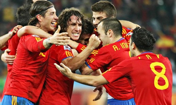 10 khoảnh khắc đáng nhớ nhất trong sự nghiệp Carles Puyol 8