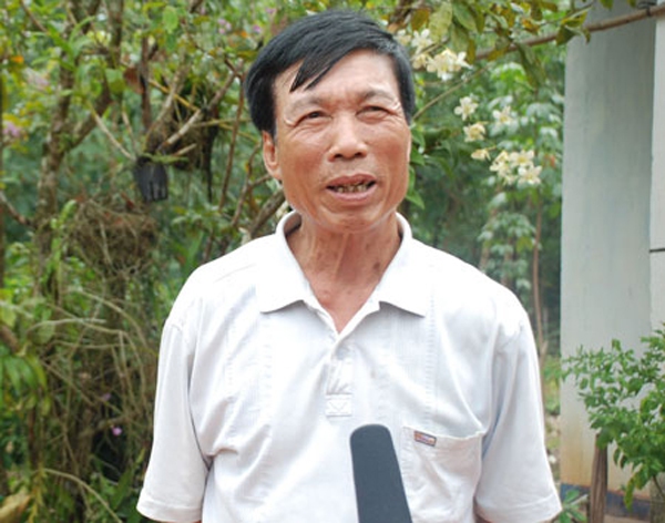 Kỳ lạ người phụ nữ &ldquo;nghiện&rdquo; dầu hỏa ở B&igrave;nh Phước 3
