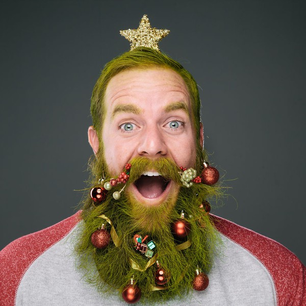 12 kiểu râu Giáng sinh "không thể dị hơn được nữa" cho các chàng 1