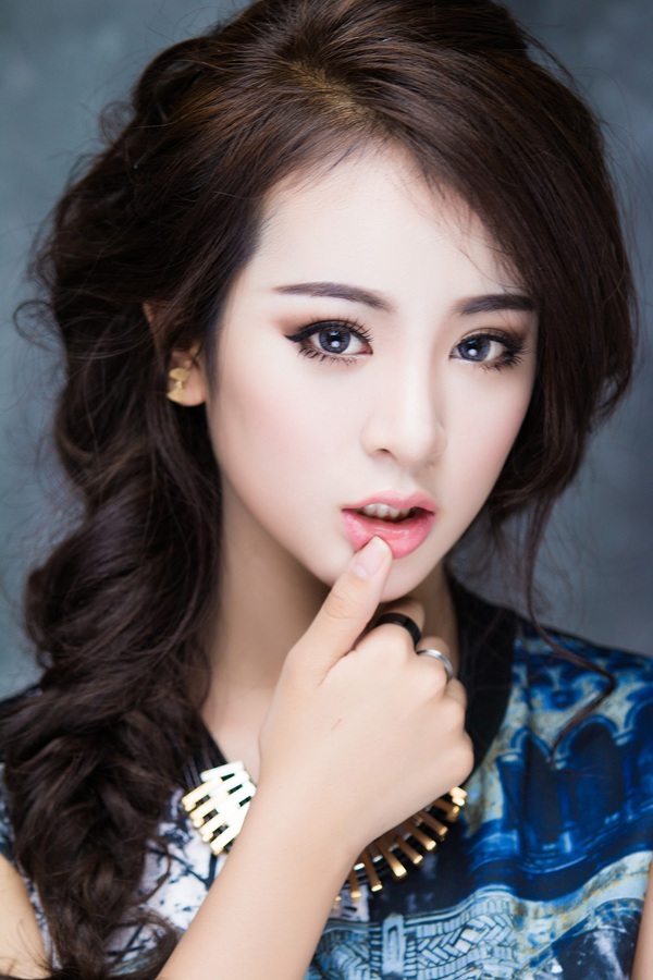 Gợi &yacute; make up đi chơi Halloween vẫn xinh & kh&ocirc;ng... "kh&aacute;c người" 4