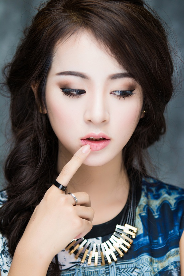 Gợi &yacute; make up đi chơi Halloween vẫn xinh & kh&ocirc;ng... "kh&aacute;c người" 5
