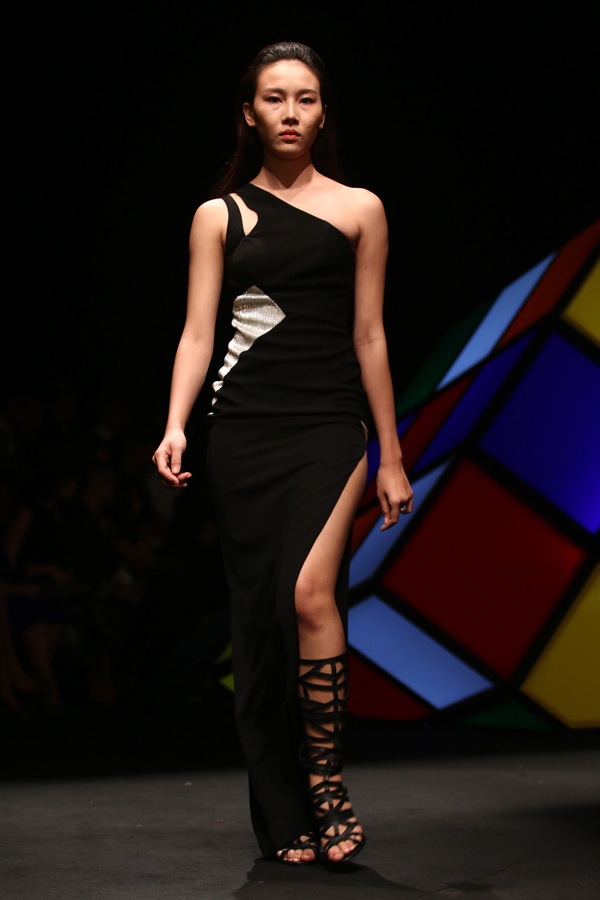 Xu hướng Xuân/Hè 2015 nổi trội qua 6 BST tại Elle Fashion Show 48