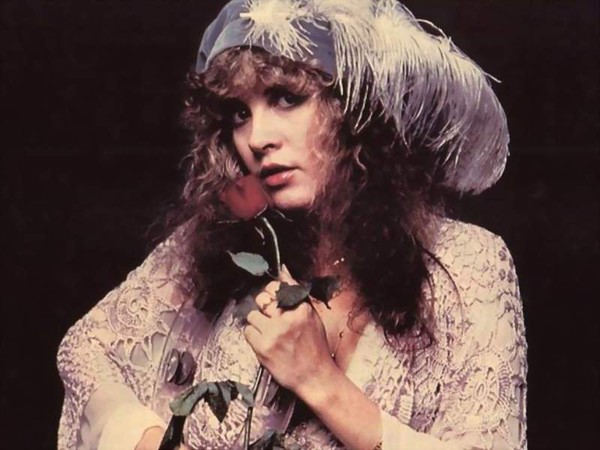 “Phù thủy biết hát” Stevie Nicks và cuộc hôn nhân kỳ lạ 1