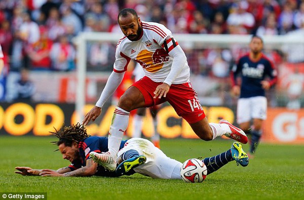 Thierry Henry sẽ treo gi&agrave;y ở tuổi 37? 1
