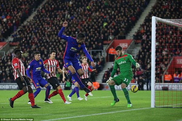 Van Gaal: “Man United đã may mắn trước Southampton” 1