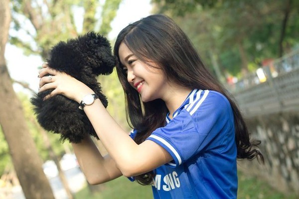 Á hậu Huyền My: “Vỡ òa khi được giới thiệu trên fanclub 7 triệu like của Chelsea” 5