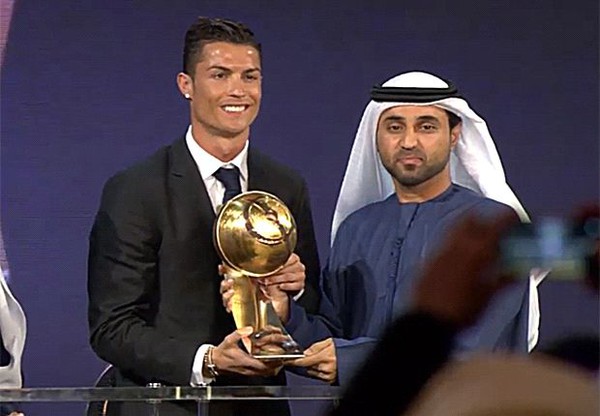 Ronaldo xuất sắc giật giải Cầu thủ hay nhất năm 2014 1