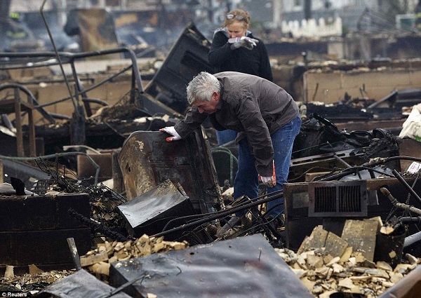 50 người chết trong “thảm họa bão” Sandy  31