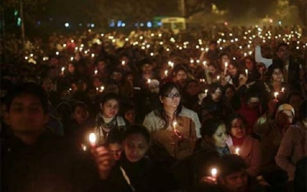 Người Ấn Độ đau xót tưởng niệm nạn nhân vụ cưỡng hiếp tập thể 10