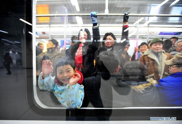 Trung Quốc: Thông tuyến tàu điện ngầm xuyên sông dài nhất nước 3