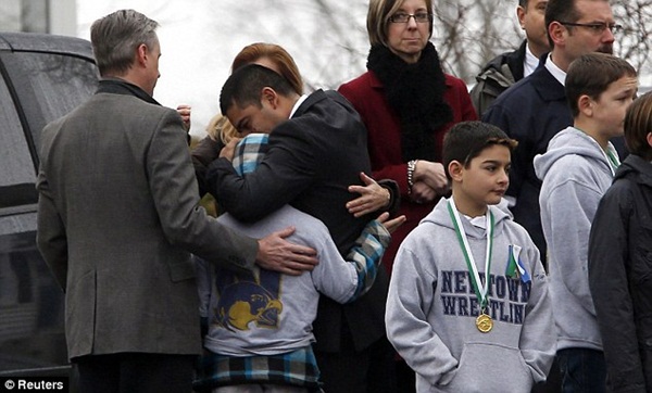 Mỹ tổ chức tang lễ cho các nạn nhân trong vụ thảm sát 19