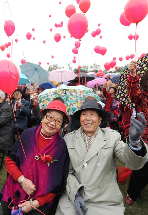 Những bức ảnh "Tình yêu mãi mãi" làm rung động trái tim 13