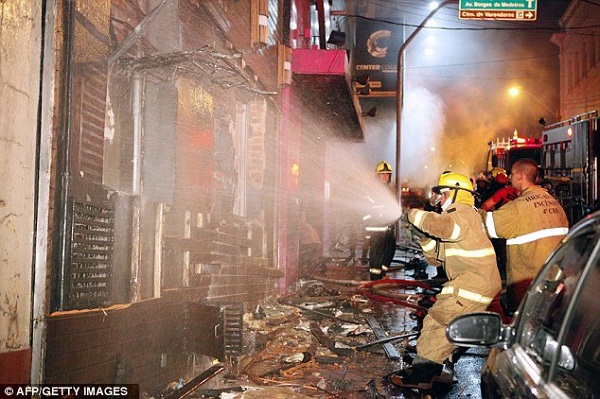 Hỏa hoạn trong hộp đêm, ít nhất 245 người chết 3