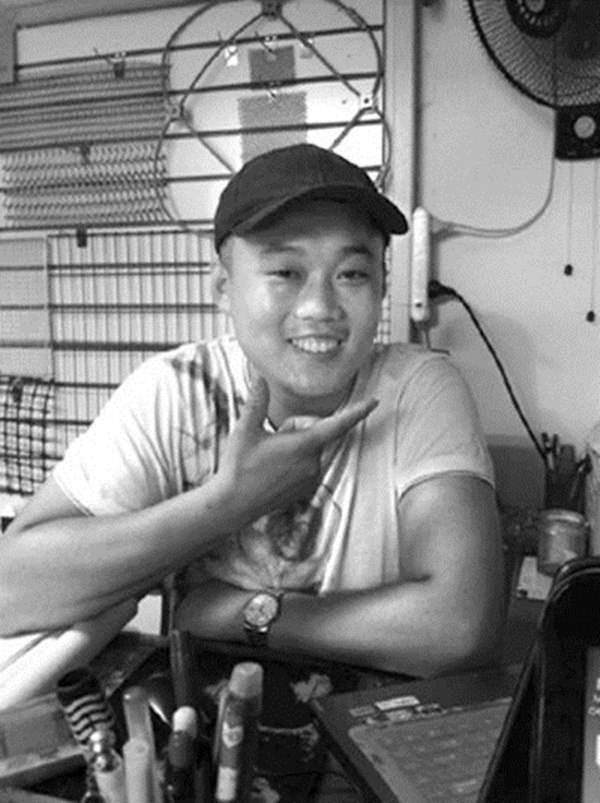 Trung Quốc: Triệu phú hy sinh thân mình để cứu nhân viên 1