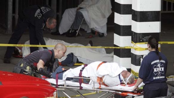 Phà đâm trụ cầu tại New York, ít nhất 50 người bị thương 4