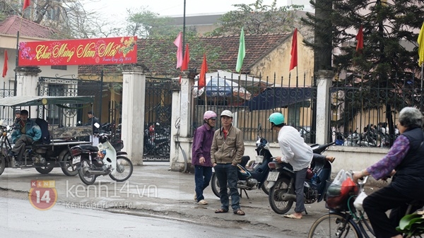 Lao động ngh&egrave;o mỏi mắt đợi việc ng&agrave;y gi&aacute;p Tết 7