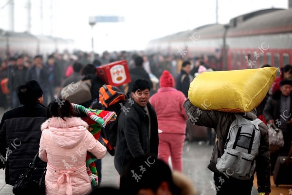 Người dân Trung Quốc lại ùn ùn di cư sau kỳ nghỉ Tết 41