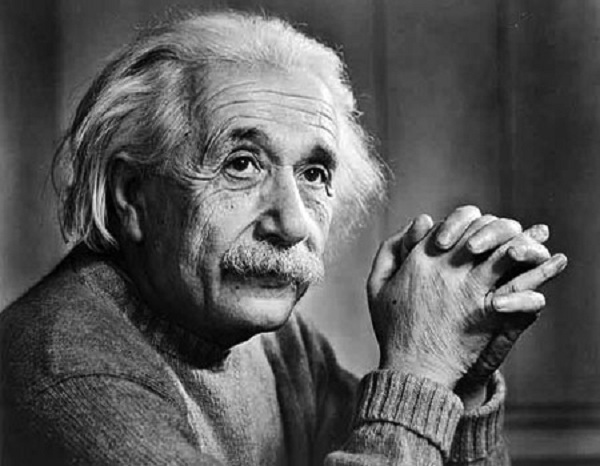 Bé gái 3 tuổi có chỉ số IQ cao hơn cả Einstein 1