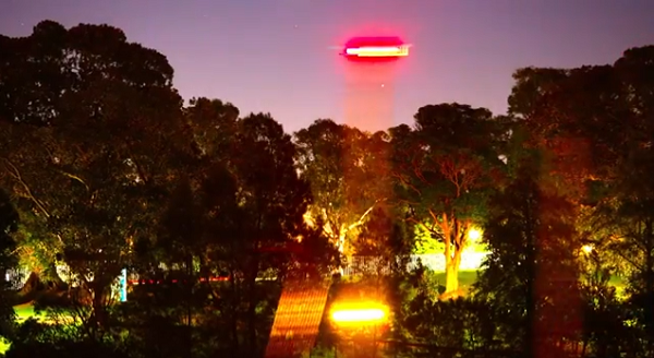 "V&otilde; sĩ gi&aacute;c đấu" ph&aacute;t hiện ra UFO 2