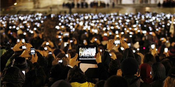 Thế giới sửng sốt vì bức ảnh "sự khác biệt ở Tòa thánh Vatican năm 2013 và 2005" 3