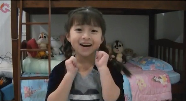 “Bé yêu” Thái Lan 7 tuổi cover Kiyomi bằng ukulele gây sốt! 2