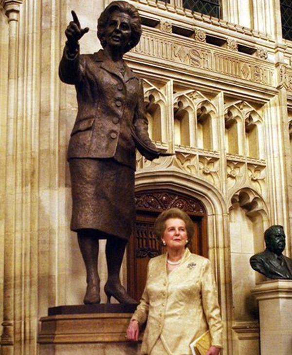 Cuộc đời của "người đàn bà thép"  Margaret Thatcher qua ảnh 2