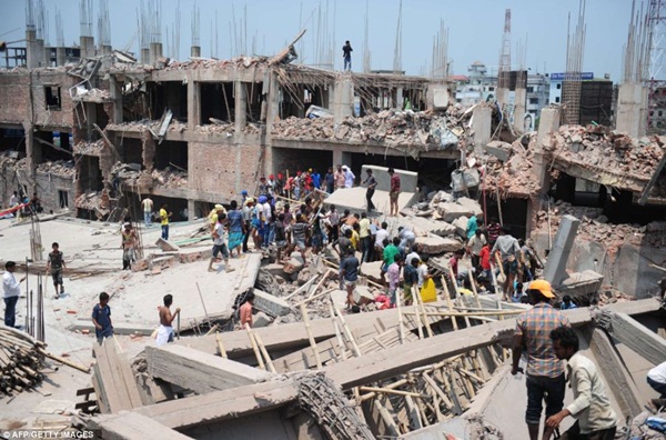 Khung cảnh vụ sập nhà 8 tầng khiến 275 người thiệt mạng 6
