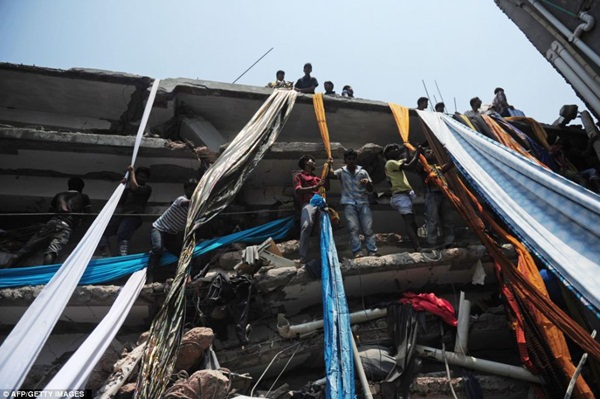 Khung cảnh vụ sập nhà 8 tầng khiến 275 người thiệt mạng 7