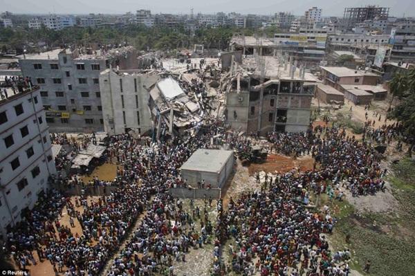 Khung cảnh vụ sập nhà 8 tầng khiến 275 người thiệt mạng 9