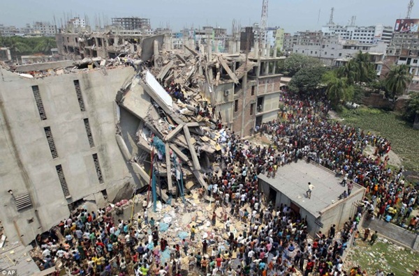 Khung cảnh vụ sập nhà 8 tầng khiến 275 người thiệt mạng 10