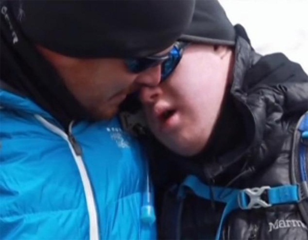 Cảm phục teen boy mắc hội chứng Down chinh phục được đỉnh Everest 4