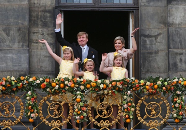 Khung cảnh hoành tráng trong lễ thoái vị của Nữ hoàng Hà Lan 12